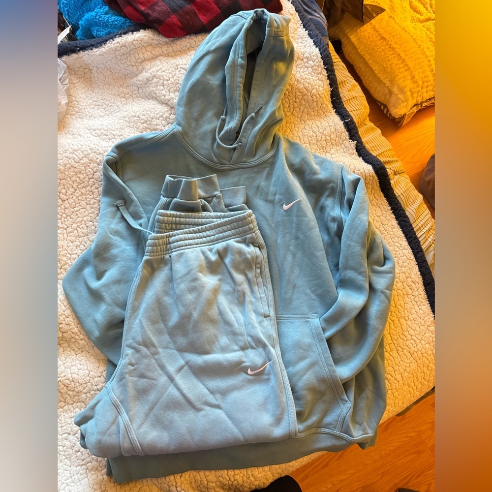Authentic Nike Jogger Set NWOT